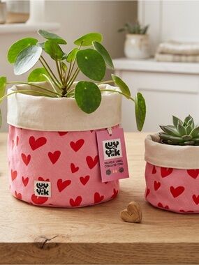 RARE Lucy & Yak Pink Red Heart Runa Plant Pot Covers Set of 2 NWT Out of Stock
